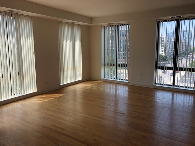 Building Photo - 343 W Old Town Ct