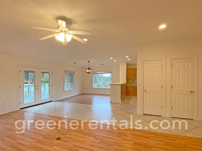 Building Photo - Large 2BR 1.75BA ADU in Beautiful Gated Co...