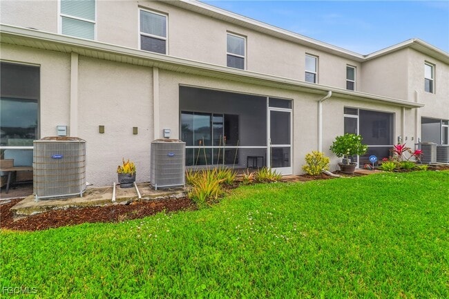 Building Photo - 15376 Wildflower Cir