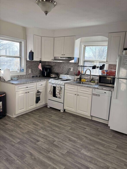 Primary Photo - 208 Buena Vista Ave