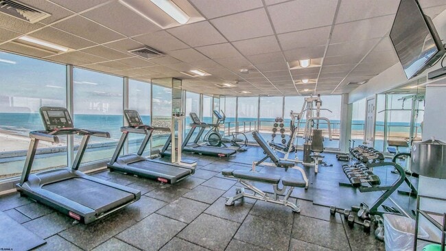 Building Photo - 4800 Boardwalk-400-400