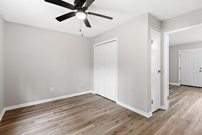 Building Photo - 104 Cone St