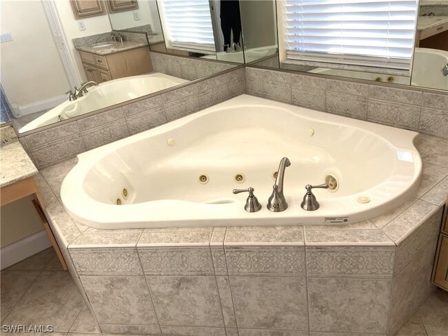 Building Photo - 14526 Maysville Cir