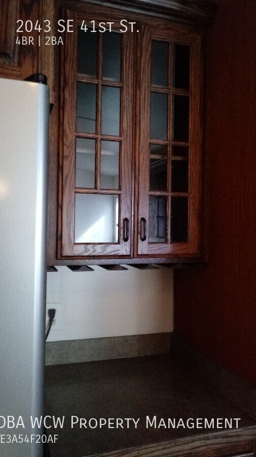 Building Photo - 2043 SE 41st St