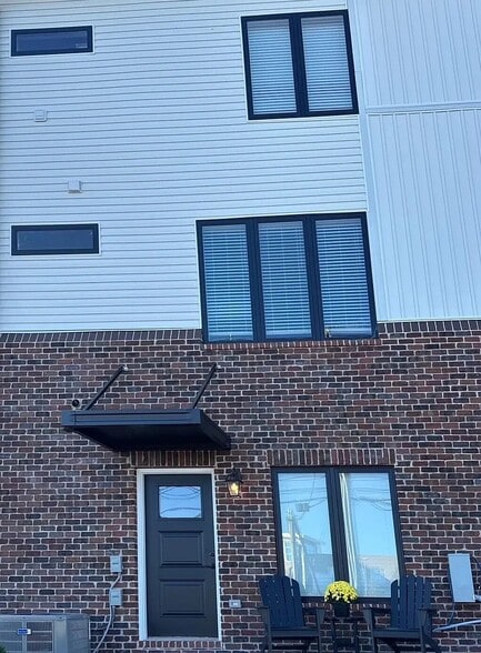 Building Photo - 3109 Liberty Cir