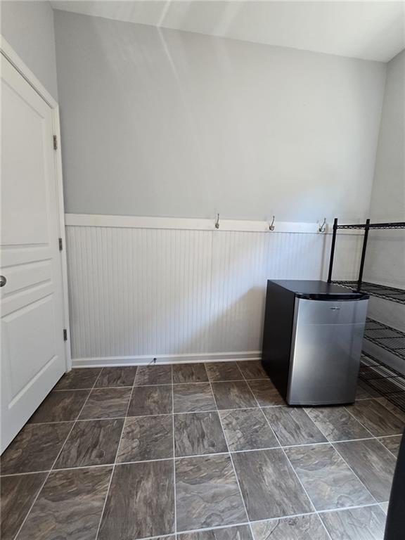 Building Photo - 6850 Rocking Horse Ln