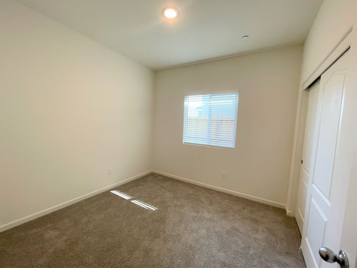 Building Photo - 4211 Candle Ct