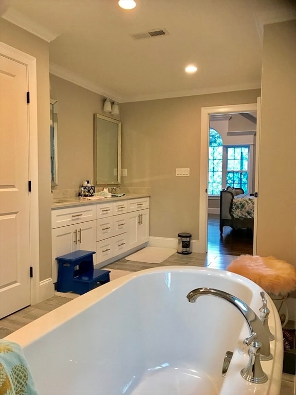 Building Photo - 301 Linden St