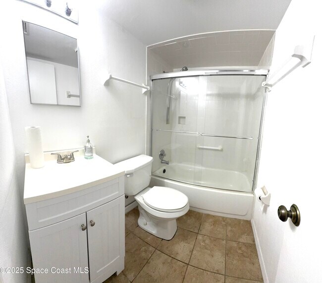 Building Photo - 1415 N Hwy A1A