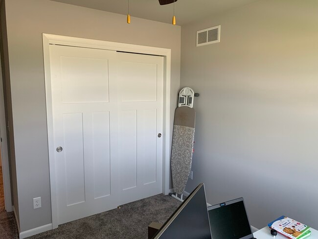 Building Photo - 5608 Levitan Ln