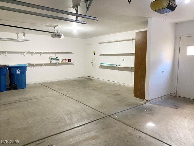 Building Photo - 3008 Ocean View Dr