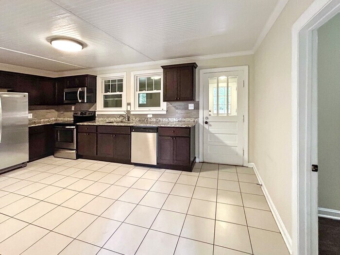 Building Photo - 146 Van Horn Ln