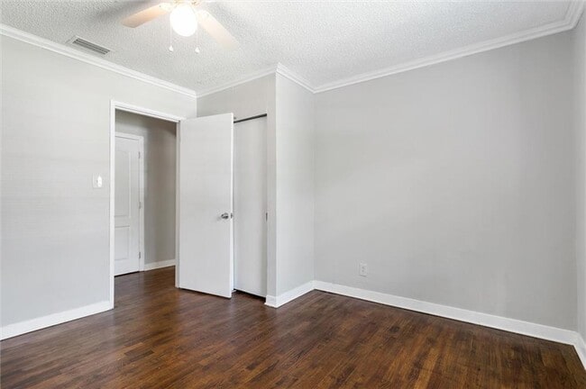 Building Photo - 164 June St