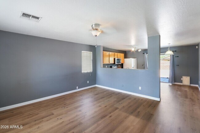 Building Photo - 44924 Balboa Dr
