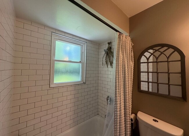 Building Photo - Spacious Single-Family Rental Home in Convenient Cincinnati Location