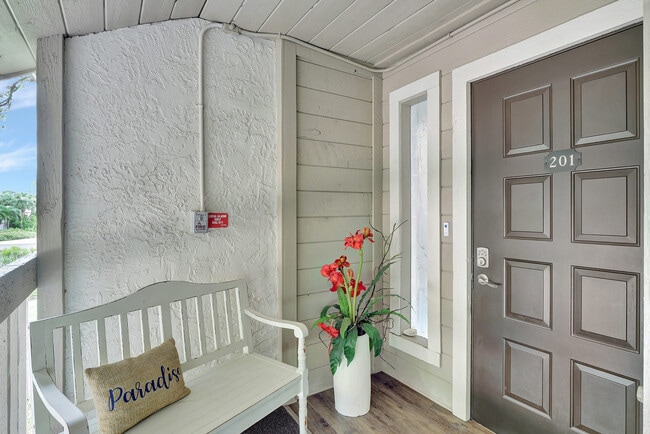 Building Photo - 16436 Timberlakes Dr