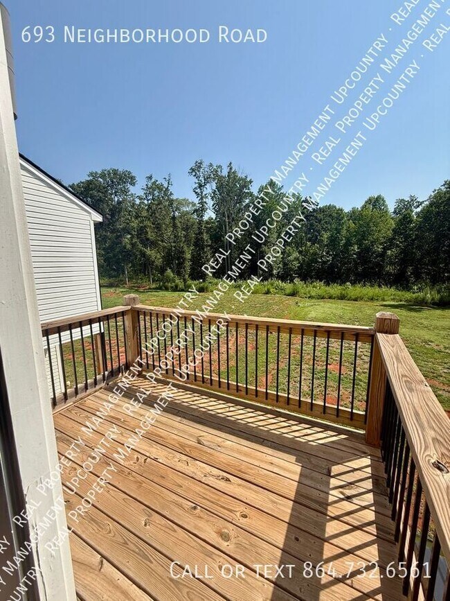 Building Photo - 693 Neighborhood Rd