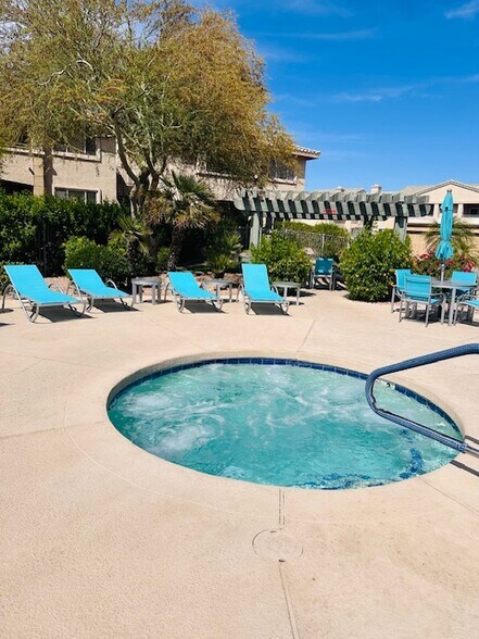 Building Photo - 16013 S Desert Foothills Pky