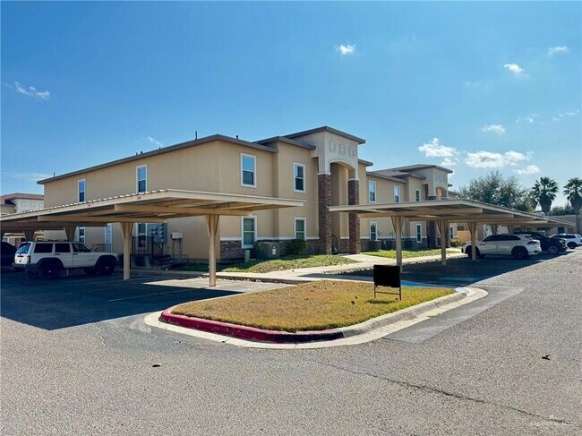 Primary Photo - 901 E Redbud Ave