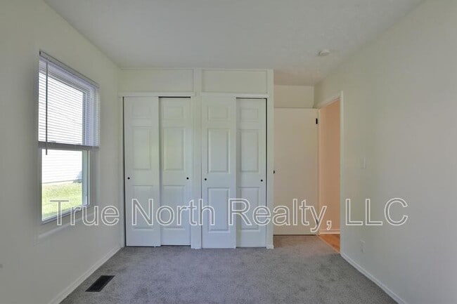Building Photo - 601 Daventry Ln