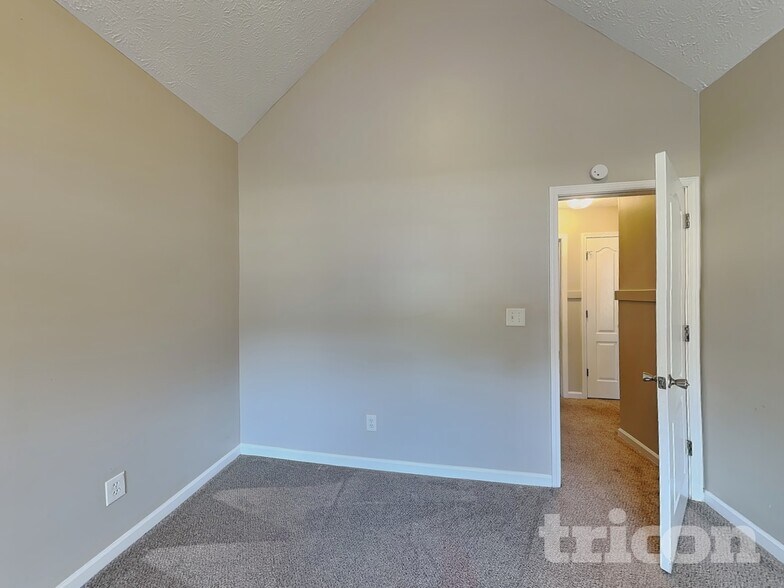 Building Photo - 1009 Butterfly Cove Way