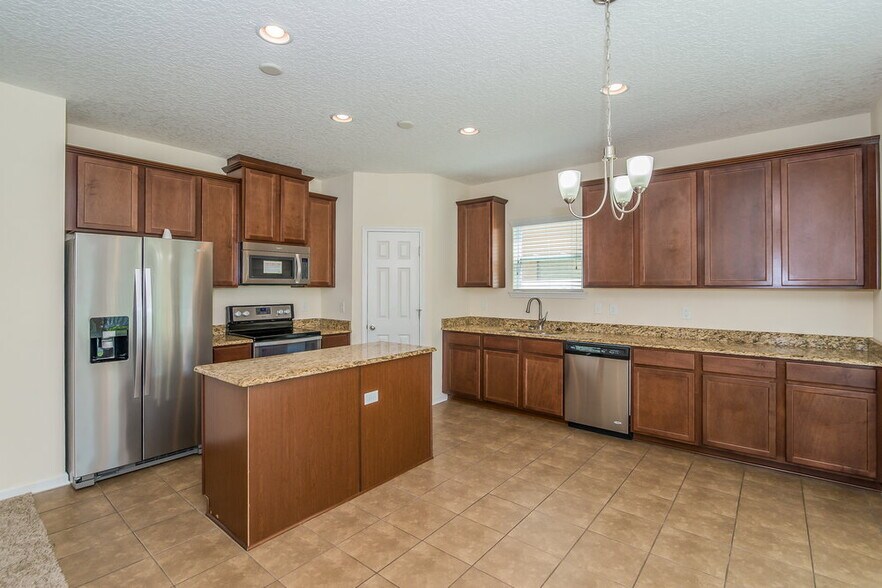 Building Photo - 451 Forest Meadow Ln