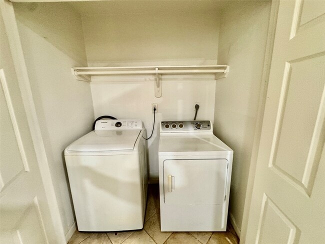 Building Photo - 7203 Addicks Clodine Rd