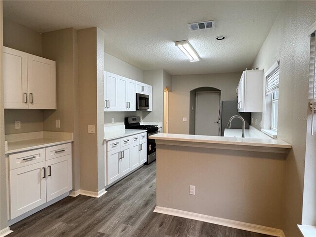 Building Photo - 14938 Deer Meadow Dr