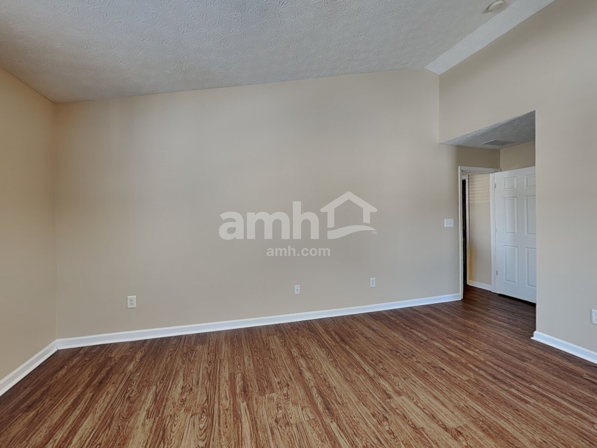 Building Photo - 16698 Maraschino Dr