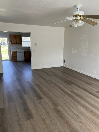 Building Photo - 380 Railroad Ave