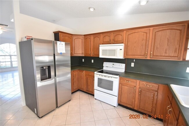 Building Photo - 818 Gray St S