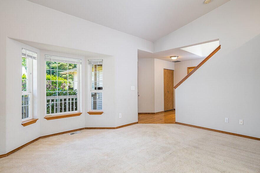 Building Photo - 15524 Chestnut Dr SE