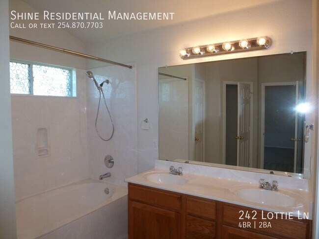 Building Photo - 242 Lottie Ln