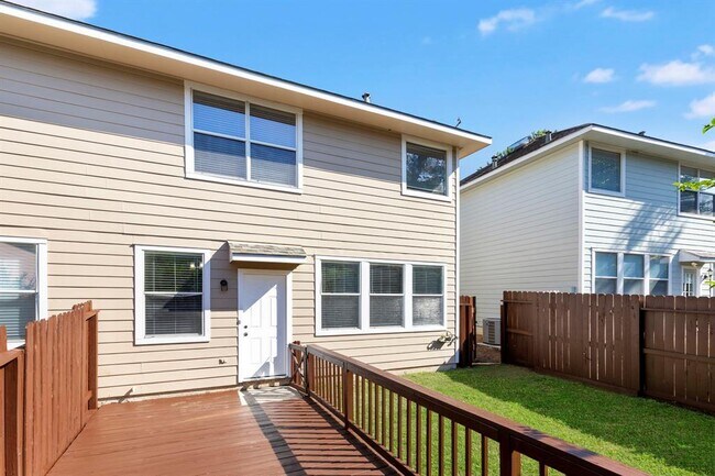 Building Photo - 79 Blue Creek Pl