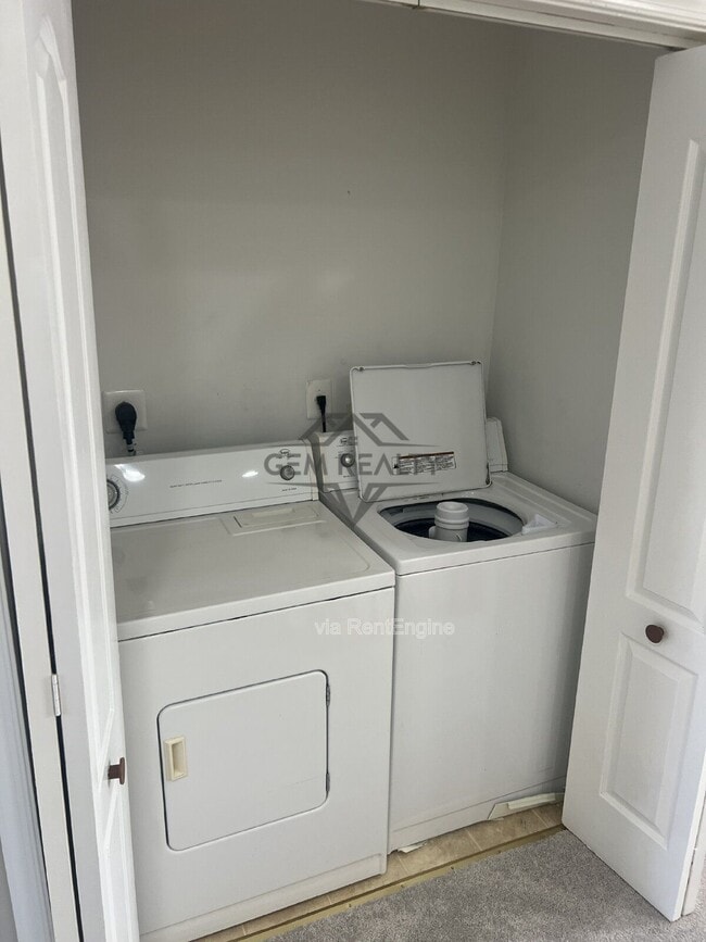 Building Photo - 3316 Broker Ln