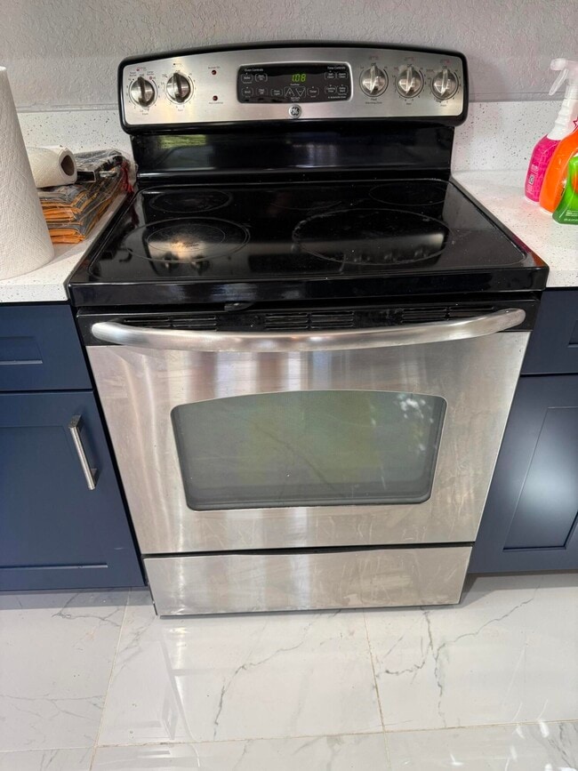 Building Photo - 9831 NW 24th St