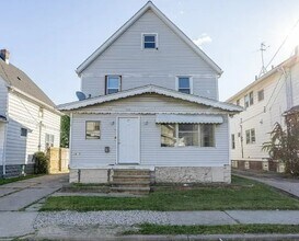 Building Photo - 2115 W 105th St