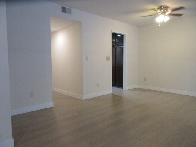 Building Photo - Duggan Property Management, Inc presents this 3BR +2.5 bath in Encino Village Townhomes