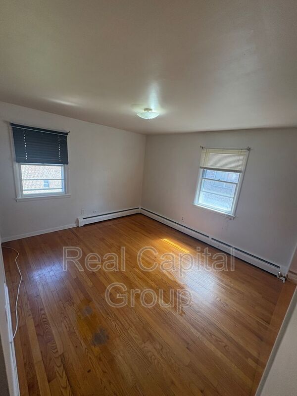 Building Photo - 189 S Allen St