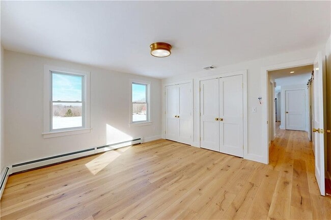 Building Photo - 3211 Main Rd