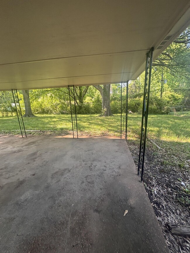 Building Photo - 4845 Ortie Dr