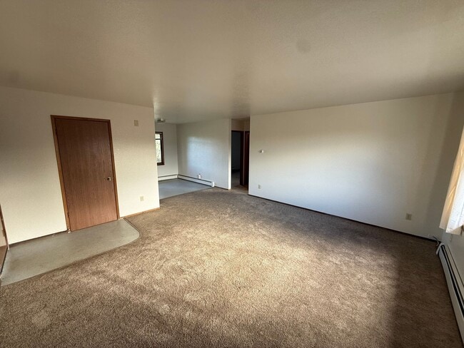 Primary Photo - 216 N Flower-5