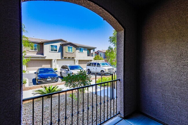 Building Photo - 3 Bed Townhome At Las Vegas Blv and St. Rose Pkwy