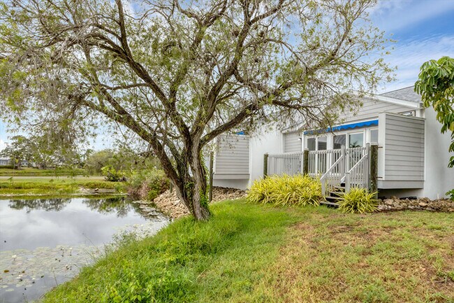 Building Photo - 513 Woodstork Cir