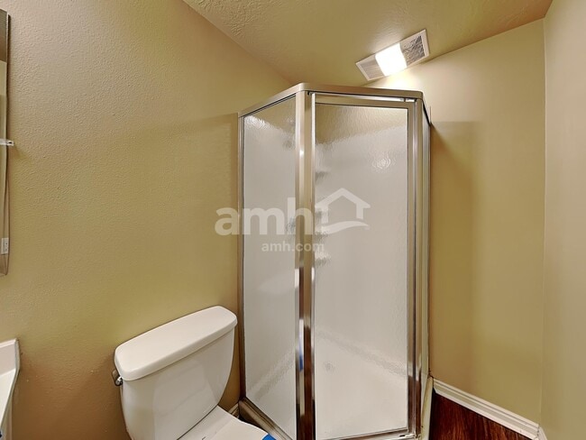 Building Photo - 4482 Heritage Dr