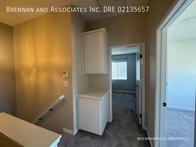 Building Photo - 1165 Latigo Cove