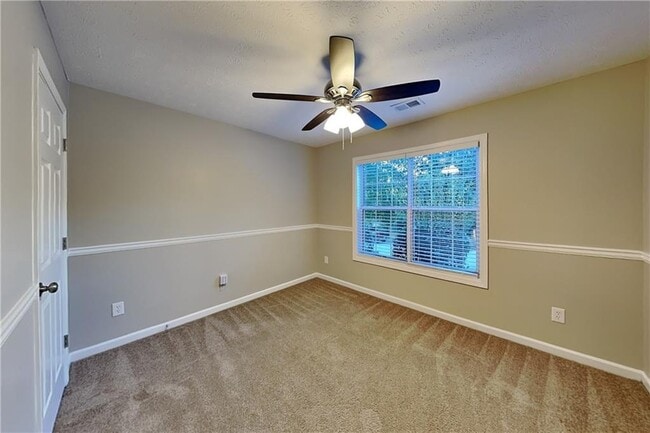 Building Photo - 5539 Hopper Dr