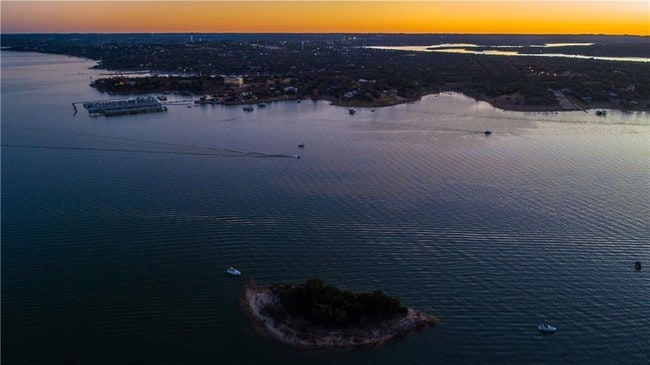 Building Photo - 16100 Webb Ln