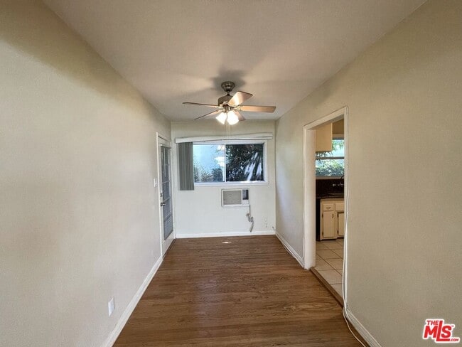 Building Photo - 14940 Dickens St