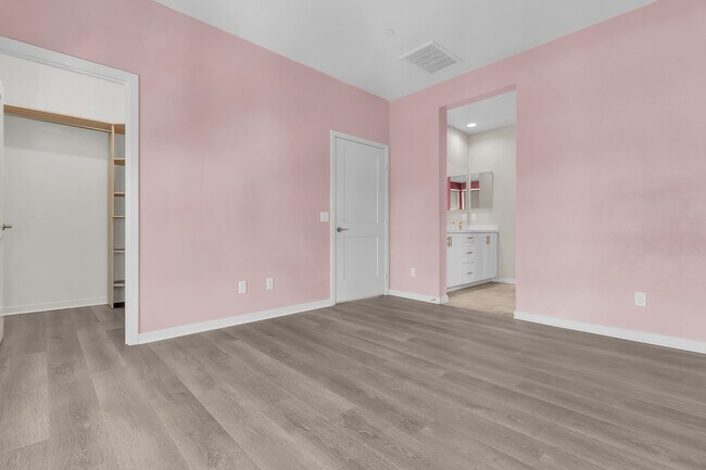 Building Photo - 131 Fable